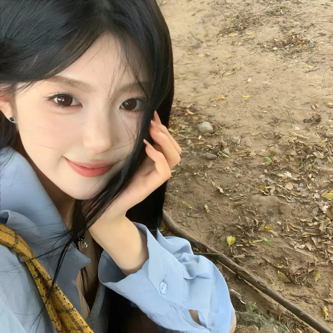 少年与水球